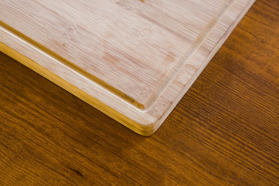 Bamboo Cutting Board with Juice Groove – Medium 30×20 cm